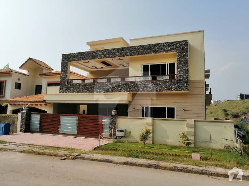 1 Kannal Model Double Unit House  Available For Sale In Bahria Town Phase 8 Overseas Enclave Sector 5