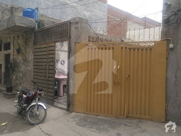 داروغے والا لاہور میں 4 کمروں کا 12 مرلہ مکان 1.5 کروڑ میں برائے فروخت۔