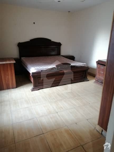 4 Marla Furnished Flat In Main Boulevard Defence Road