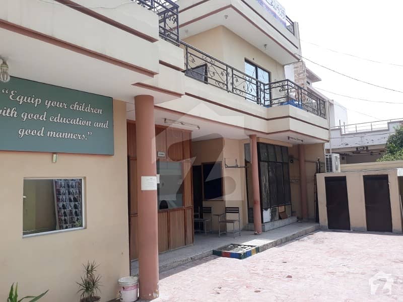 قائداعظم انڈسٹریل اسٹیٹ لاہور میں 6 کمروں کا 1 کنال مکان 4.5 کروڑ میں برائے فروخت۔