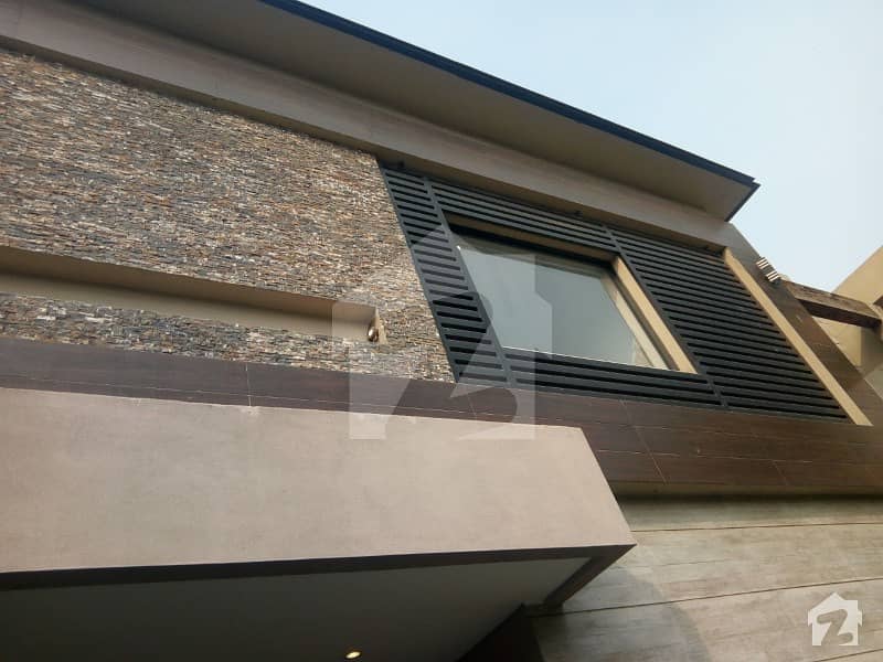 DHA Lahore 10 Marla Brand New  Mazher Munir Design House With 100 Original Pics Available For Rent