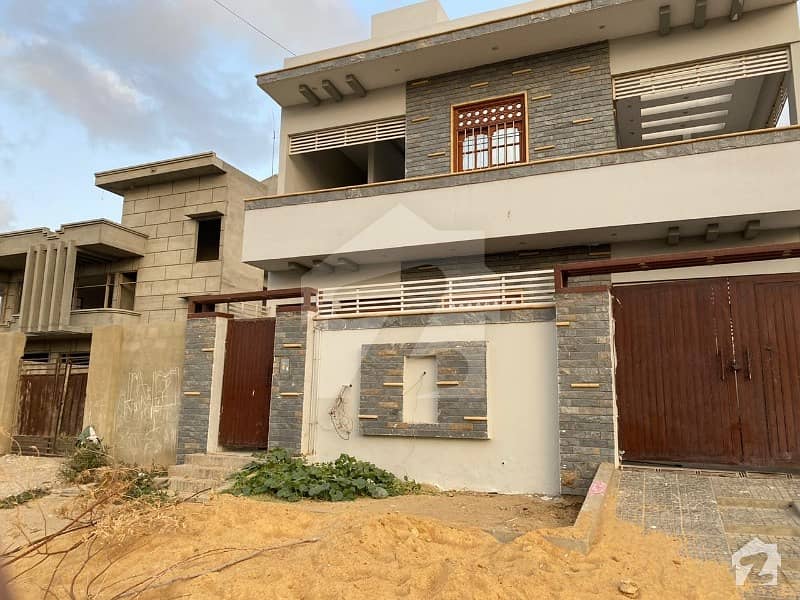 600 Yards Bungalow Available For Sale