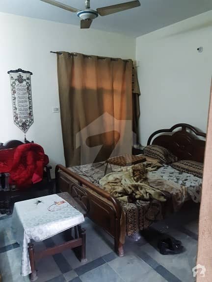رحمان پورہ (فیروز پور روڈ) لاہور میں 2 کمروں کا 4 مرلہ فلیٹ 42 لاکھ میں برائے فروخت۔