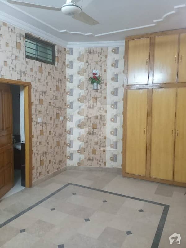 افشاں کالونی راولپنڈی میں 5 کمروں کا 6 مرلہ مکان 1.4 کروڑ میں برائے فروخت۔