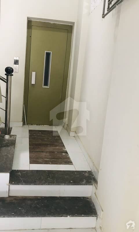 900  Square Feet Flat Available For Sale In Upper Gizri