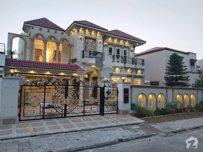 Spanish House Owner built One kanal Banglow for sale in bahria town lahore