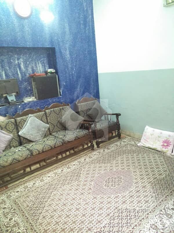 شالیمار لاریکس کالونی مغلپورہ لاہور میں 2 کمروں کا 3 مرلہ مکان 42 لاکھ میں برائے فروخت۔