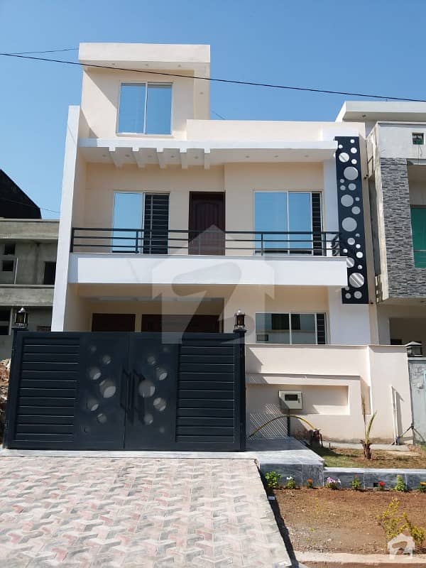 Brand New 25x40 Luxury House For Sale In G13