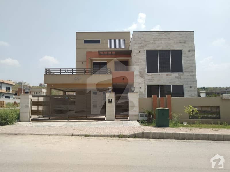 22 Marla Brand New House For Sale