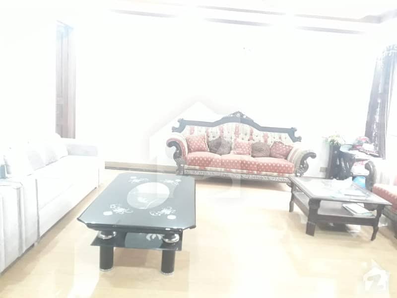 ایل ڈی اے ایوینیو ۔ بلاک بی ایل ڈی اے ایوینیو لاہور میں 3 کمروں کا 1 کنال بالائی پورشن 50 ہزار میں کرایہ پر دستیاب ہے۔
