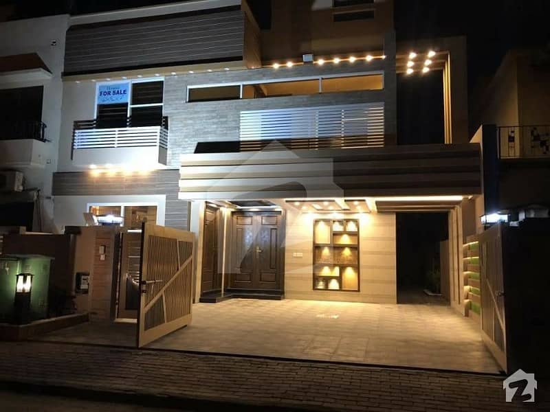 10 Marla Brand New Stylish Luxury Brand New House For Rent In Bahria Town Lahore