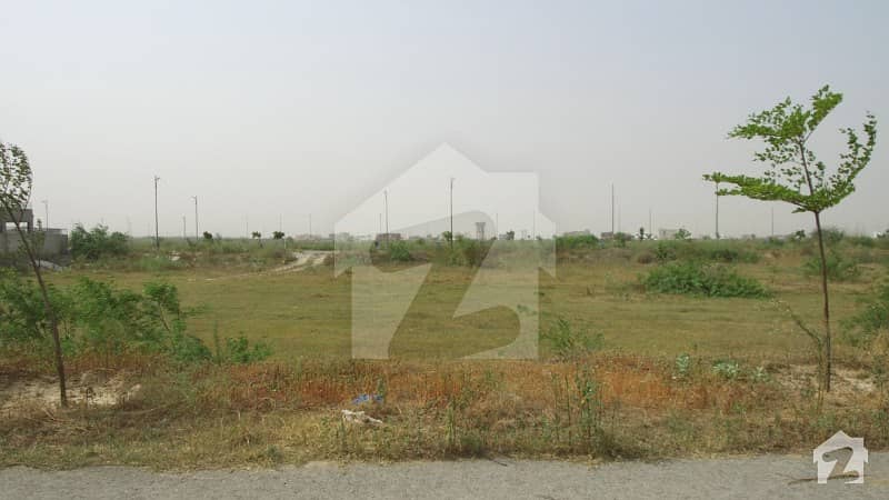 One Kanal Corner 21 Marla No Transformer Plot No Y 737 Road Level Plot Beautiful Location 100 % Confirm Deal