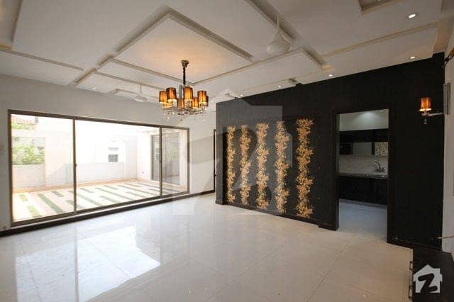 1 Kanal Upper Portion Brand New  For Rent In Phase 4