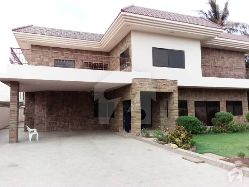 Banglow For Sale 1000 Yards 6 Bedroom Drawing Dinning Lounge Vip Big Kitchen Phase 6