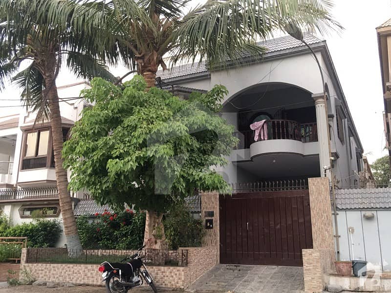 220 Sq Yds Townhouse For Sale In Muslimabad Society