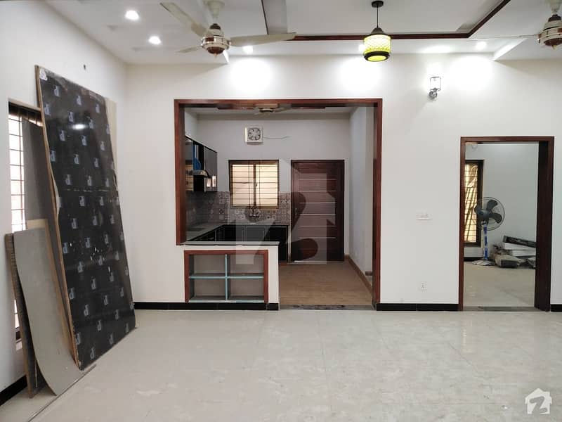 کینال گارڈن ۔ بلاک ایف کینال گارڈن لاہور میں 3 کمروں کا 5 مرلہ مکان 1.1 کروڑ میں برائے فروخت۔