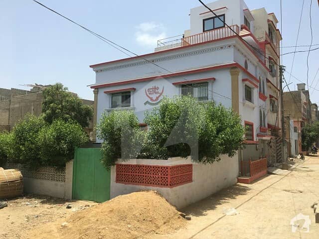 بھٹائی کالونی کورنگی کراچی میں 7 کمروں کا 5 مرلہ مکان 1.5 کروڑ میں برائے فروخت۔