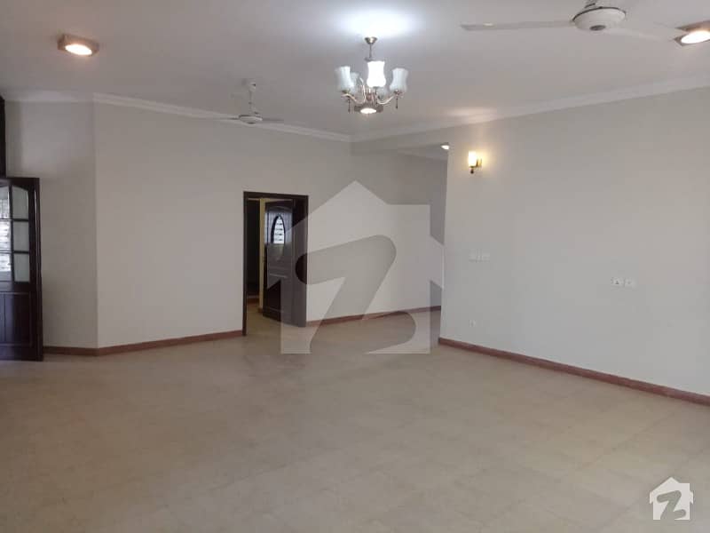 Bahria Town Phase 7   1  Kanal House For Rent  On Good Location