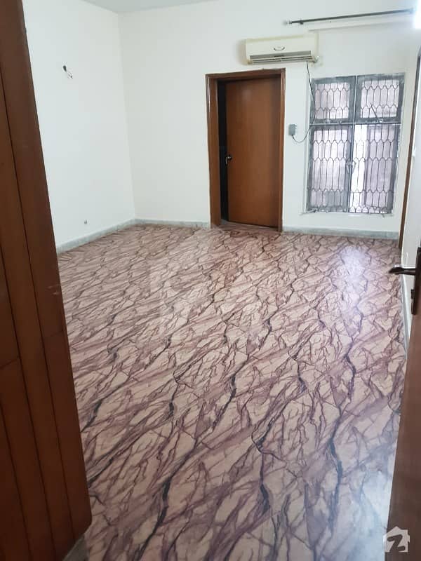 10 Marla Double Unit House In Johar Town Block R3 Near Shaukat Khanum Hospital