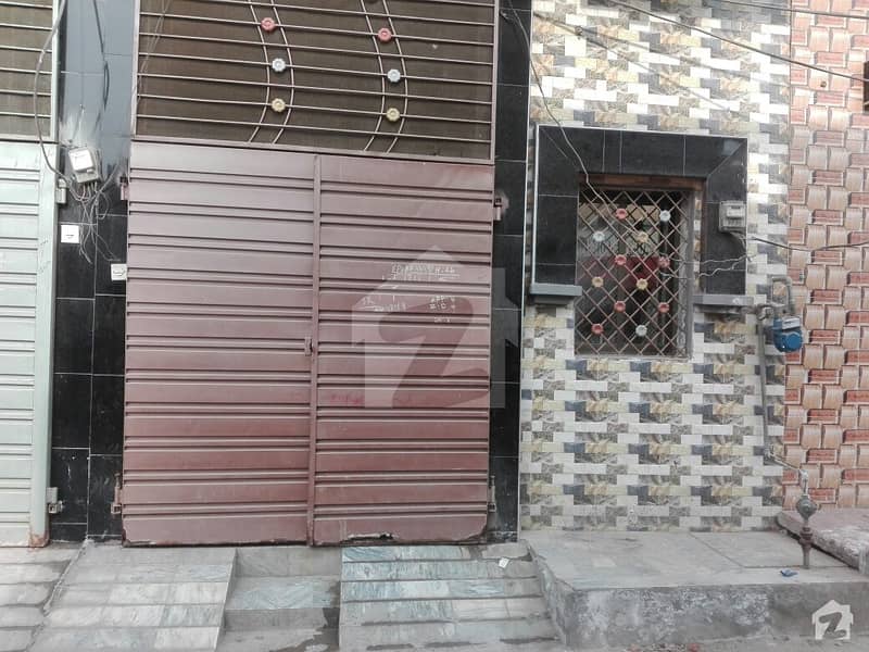 نروالہ روڈ فیصل آباد میں 2 کمروں کا 3 مرلہ مکان 35 لاکھ میں برائے فروخت۔