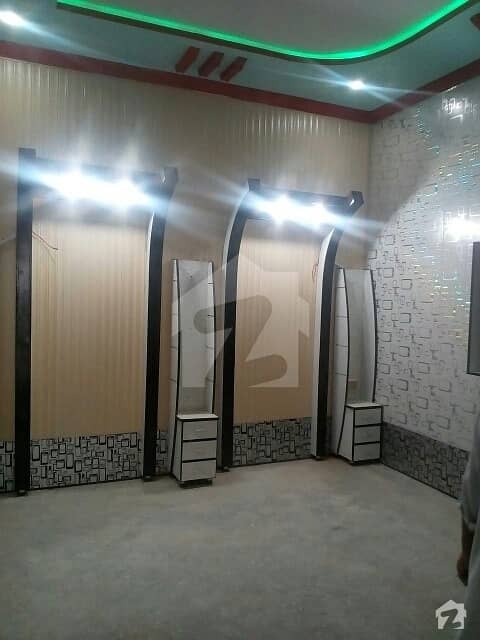 گرڈ اسٹیشن روڈ ڈیرہ اسماعیل خان میں 5 کمروں کا 6 مرلہ مکان 90 لاکھ میں برائے فروخت۔