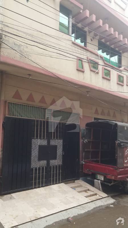 اعوان ٹاؤن لاہور میں 4 کمروں کا 5 مرلہ مکان 95 لاکھ میں برائے فروخت۔