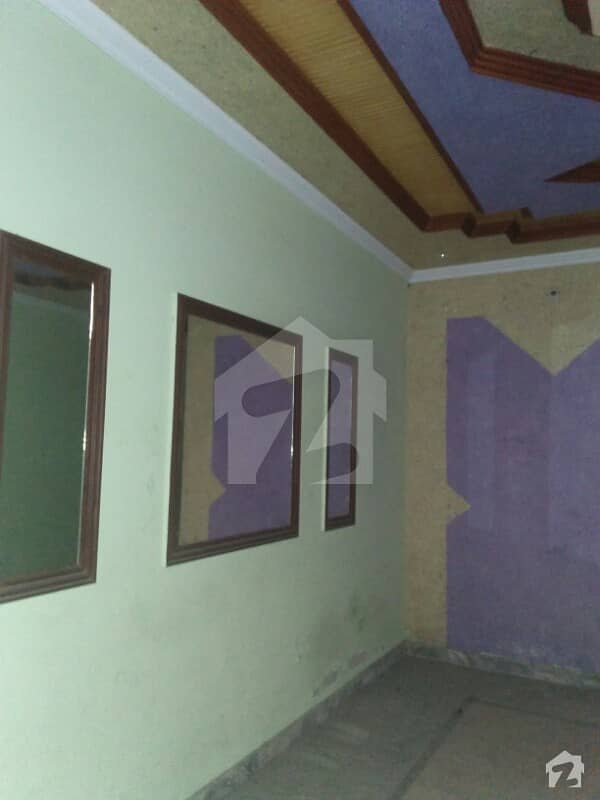 ستیانہ روڈ فیصل آباد میں 4 کمروں کا 5 مرلہ مکان 78 لاکھ میں برائے فروخت۔