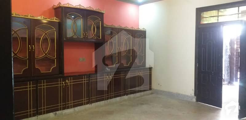 ارباب سبز علی خان ٹاؤن ورسک روڈ پشاور میں 3 کمروں کا 5 مرلہ زیریں پورشن 19 ہزار میں کرایہ پر دستیاب ہے۔