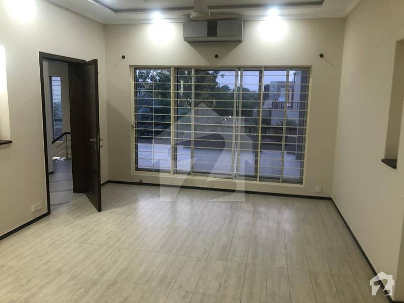 10 Marla Slightly Used House Available In Dha Phase 5 E Block