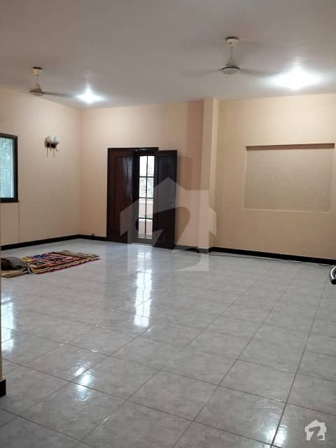 500 Square Yards Bungalow Available For Sale