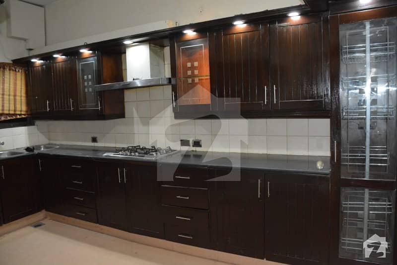 1 Kanal Corner In Depended Gate Open Basement For Rent 3 Bedroom Sector A D H A Phase 1