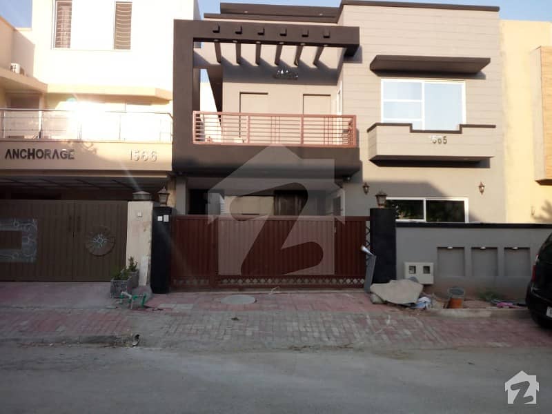 Bahria Town Phase 7 10 Marla House For Sale