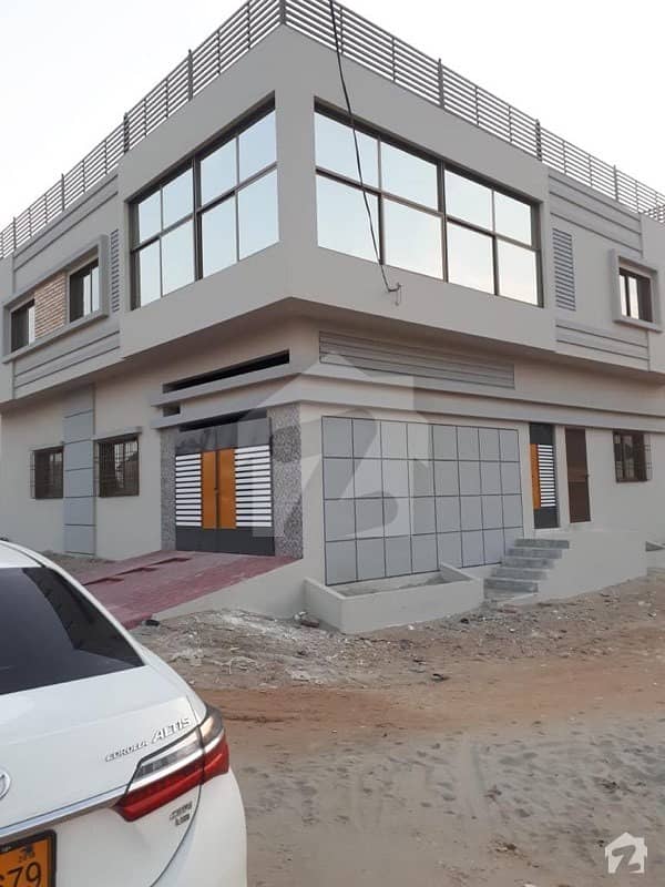 مہران یونیورسٹی ایمپلائز کوآپریٹیو ہاؤسنگ سوسائٹی جامشورو میں 6 کمروں کا 8 مرلہ مکان 1.5 کروڑ میں برائے فروخت۔