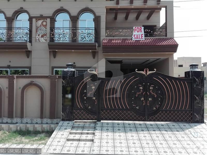 آرکیٹیکٹس انجنیئرز سوسائٹی ۔ بلاک جے آرکیٹیکٹس انجنیئرز ہاؤسنگ سوسائٹی لاہور میں 5 کمروں کا 10 مرلہ مکان 2.2 کروڑ میں برائے فروخت۔