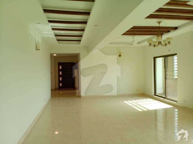 13 Marla Luxury Apartment with servant Quarter available for rent in Askari 11