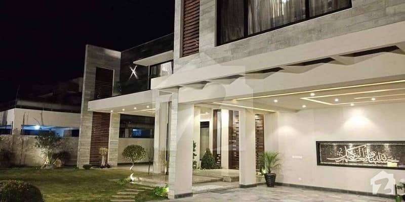 ڈی ایچ اے فیز 6 - بلاک ڈی فیز 6 ڈیفنس (ڈی ایچ اے) لاہور میں 6 کمروں کا 2 کنال مکان 16 کروڑ میں برائے فروخت۔
