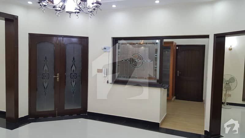 8 Marla House For Sale In Umar Block Sector B Bahria Town Lahore