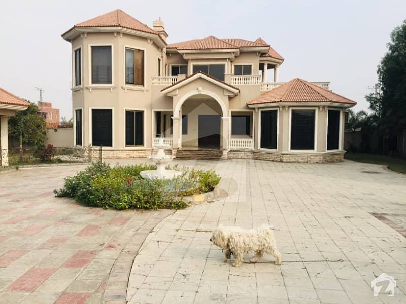 Fully Furnished Luxuries Farm House Rs 2500 Per Day Rent