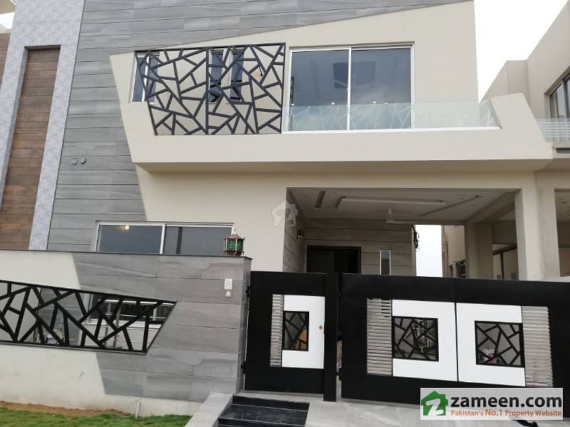 7 Marla With Full Basement Luxurious Bungalow available for sale Located dha Phase 6 D block