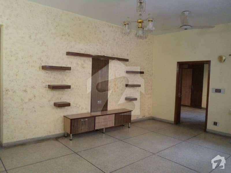 1 Kanal Brigadier House With Modern Amenities For Sale