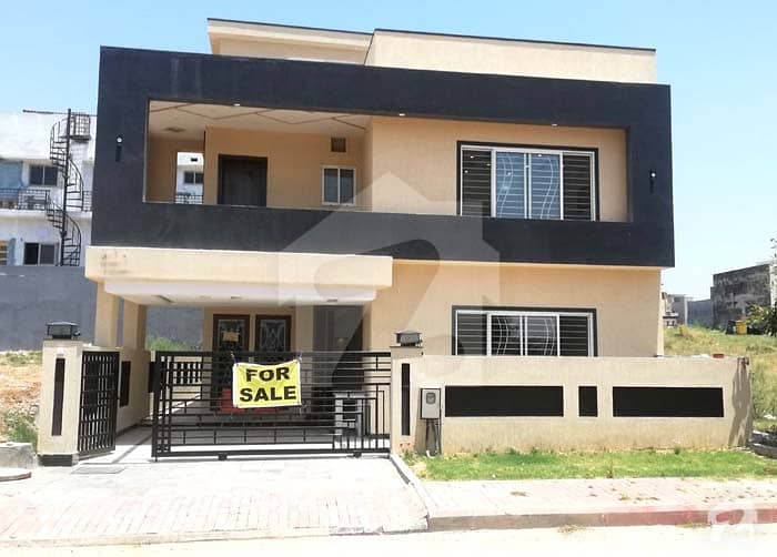 10 Marla Double Unit House For Sale In E Block