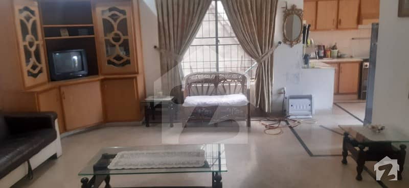 10 Marla Used House Available For Sale In Wapda Town Lahore