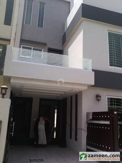 House For Sale In Gardenia Block. House For Sale In Gardenia Block.
