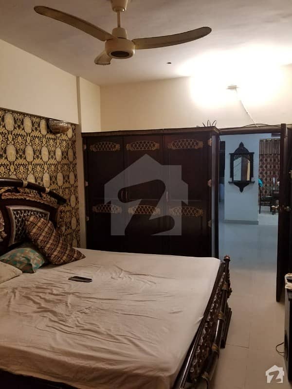 1 Room For Rent In phase 6 For Female