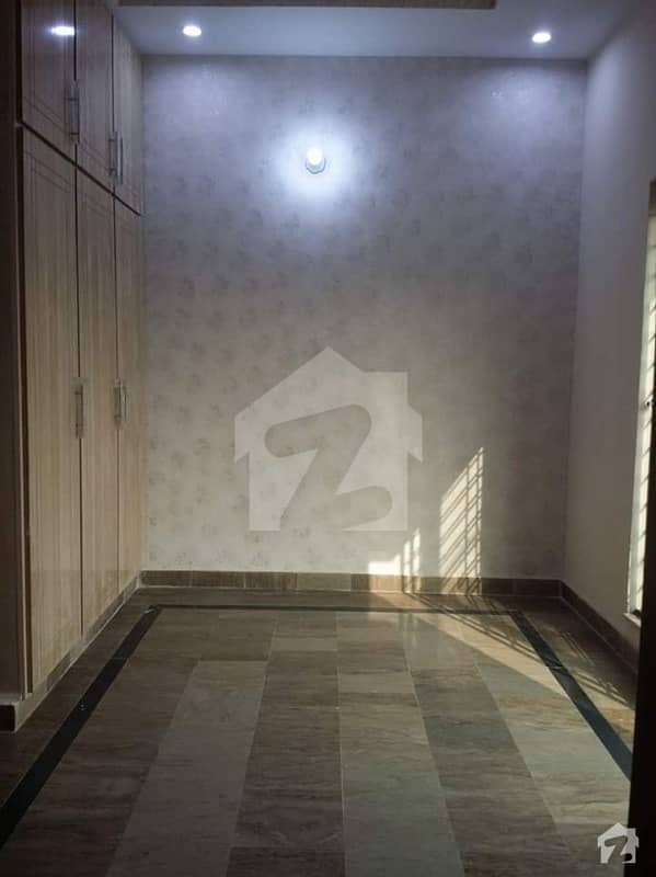 گلبرگ 4 گلبرگ لاہور میں 4 کمروں کا 12 مرلہ مکان 1 لاکھ میں کرایہ پر دستیاب ہے۔