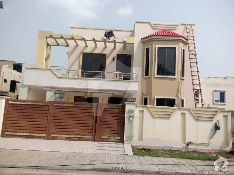 10 Marla House For Sale In Overseas A Bahria Town Lahore