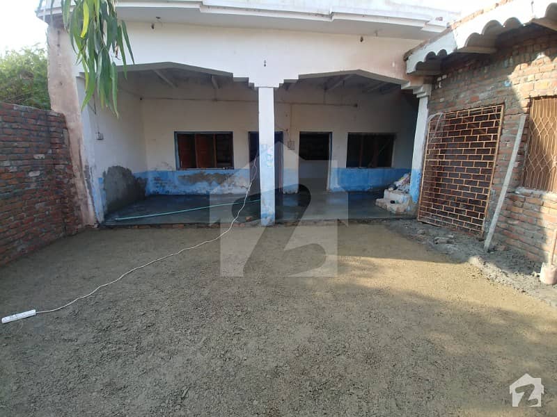 House Is Available For Sale In Taru Jabba