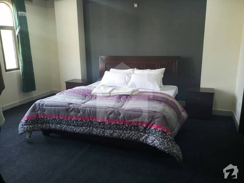 لینیر کمرشل سینٹر بحریہ ٹاؤن راولپنڈی راولپنڈی میں 2 کمروں کا 3 مرلہ فلیٹ 34 لاکھ میں برائے فروخت۔