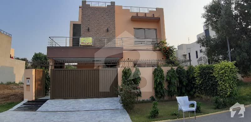 10 Marla Brand New Stylish Dubai Design Bungalow Double Unit Owner Build Near Park Masjid  Dha Phase 8 Park View