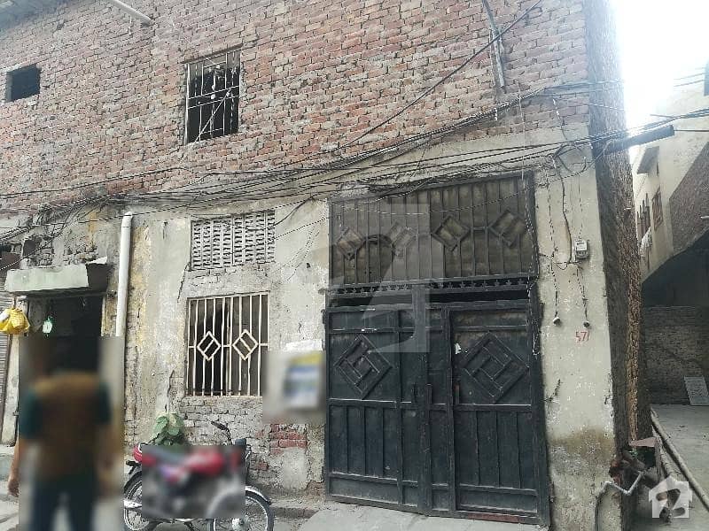 راوی روڈ لاہور میں 1 کمرے کا 2 مرلہ مکان 18 ہزار میں کرایہ پر دستیاب ہے۔
